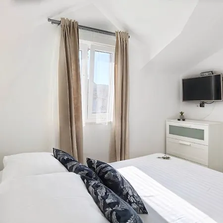Room Boutique Rooms 2* سوبيتار