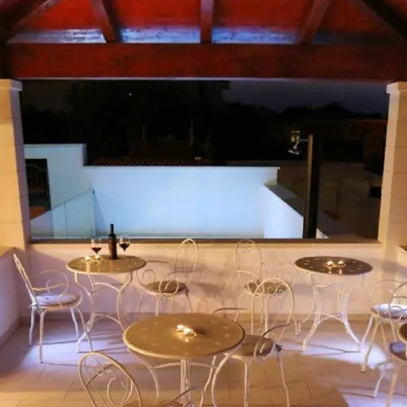 Room Boutique Rooms 2* Supetar