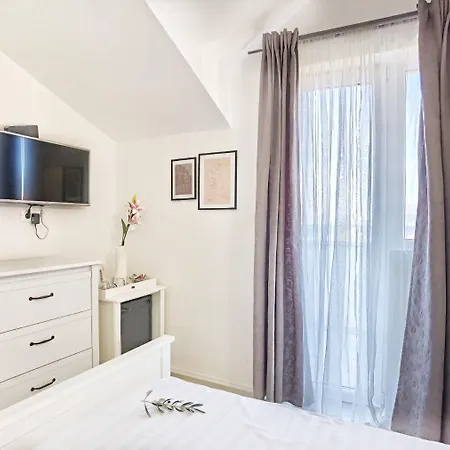 Boutique - With Pool Supetar