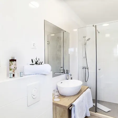 Room Boutique Rooms 2* Supetar