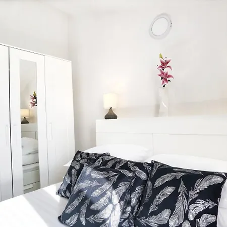 Room Boutique Rooms