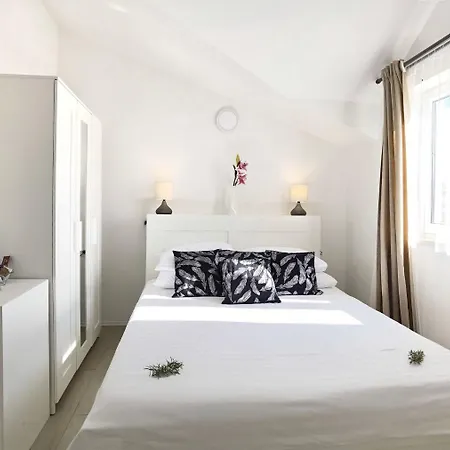 Room Boutique Rooms 2*